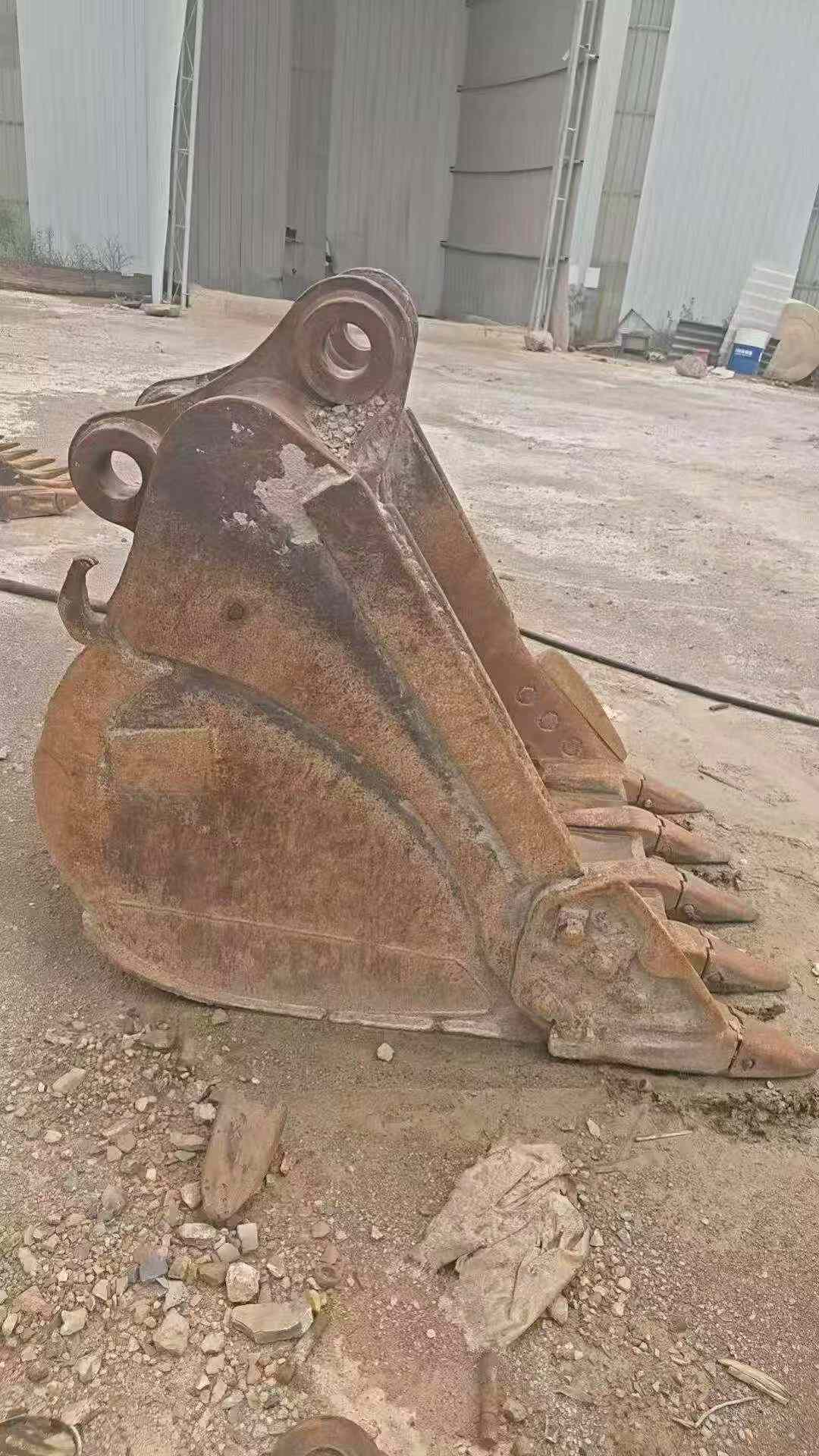 Buy Caterpillar 320V2 Used Excavator / 2 Buy Caterpillar 320V2 Used Excavator / 2
