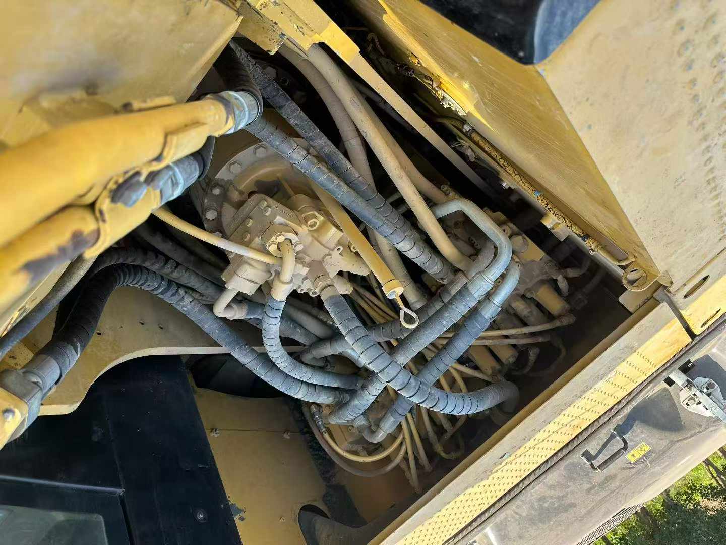Buy Caterpillar 320A Used Excavator / 8