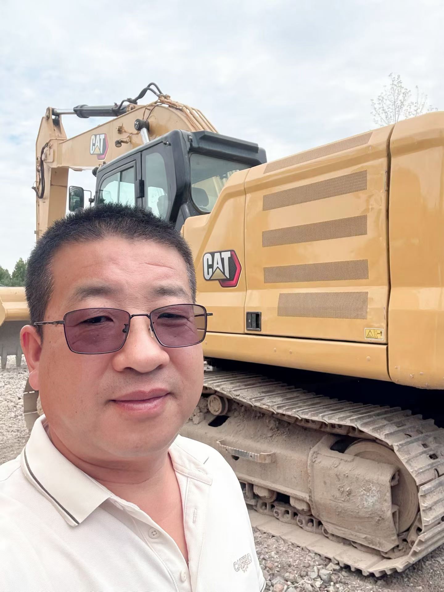 Buy Caterpillar 330B Used Excavator / 2 Buy Caterpillar 330B Used Excavator / 2