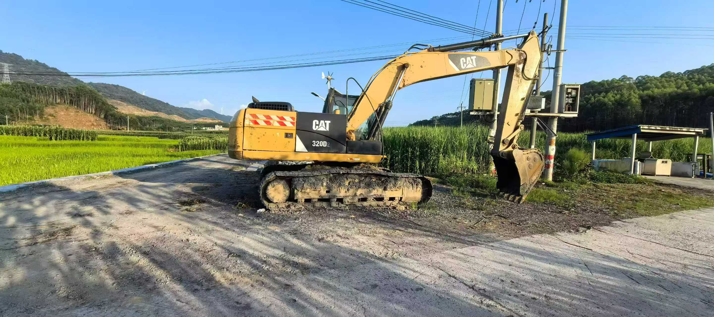 Buy Caterpillar 320D Used Excavator / 3