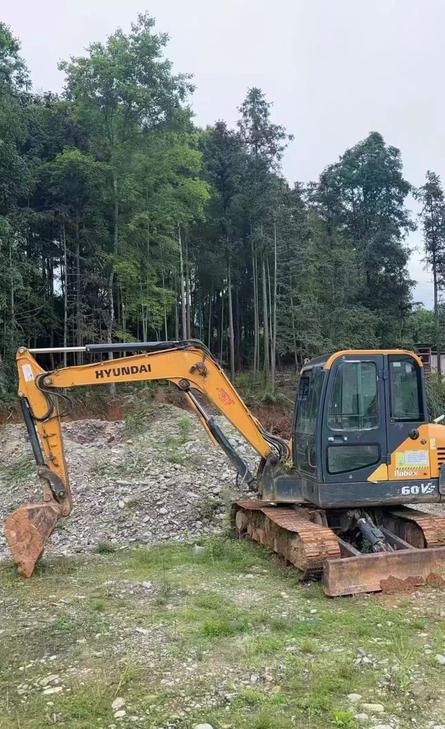 Buy Hyundai HX60 Used Excavator / 1