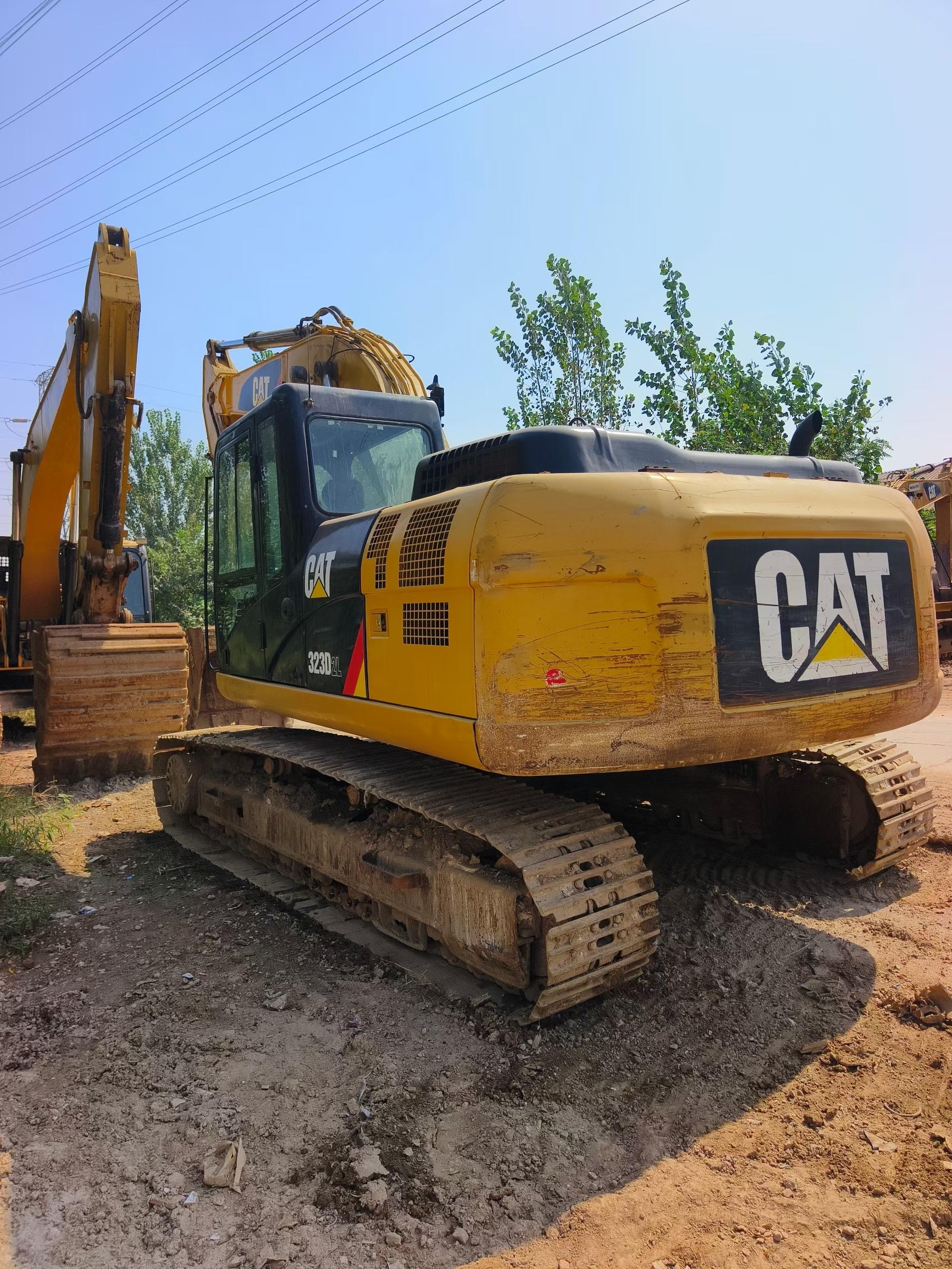 Buy Caterpillar 323D2L Used Excavator / 1
