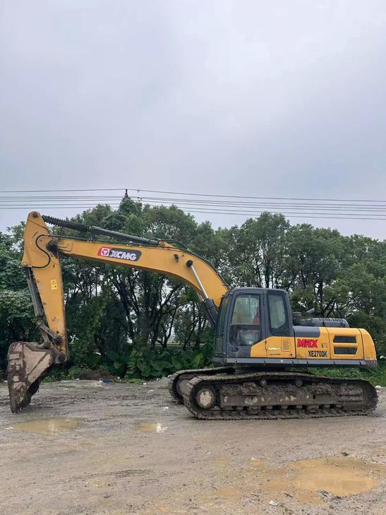 Buy XCMG XE270DK Used Excavator / 1