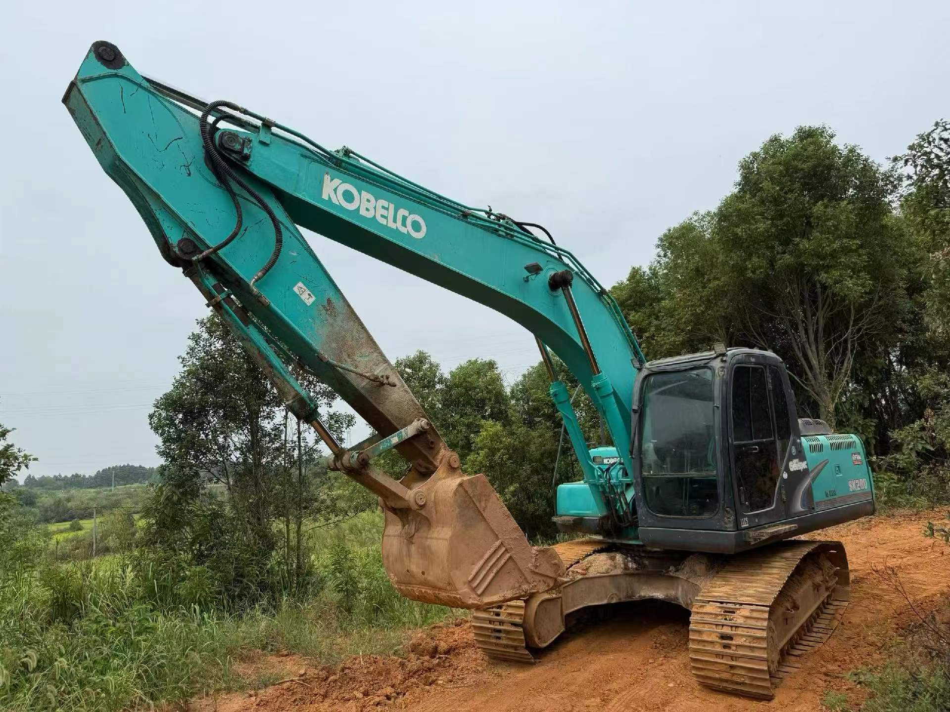 Buy Kobelco SK200-2 Used Excavator / 2 Buy Kobelco SK200-2 Used Excavator / 2