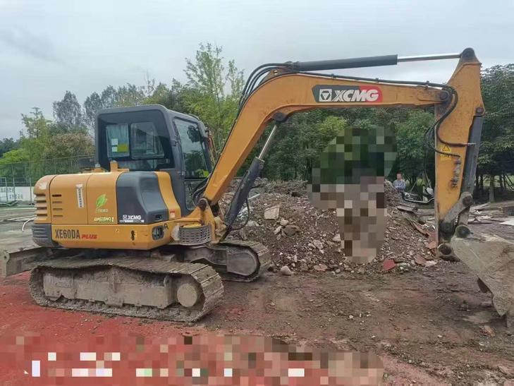 Buy XCMG XE60 Used Excavator / 1
