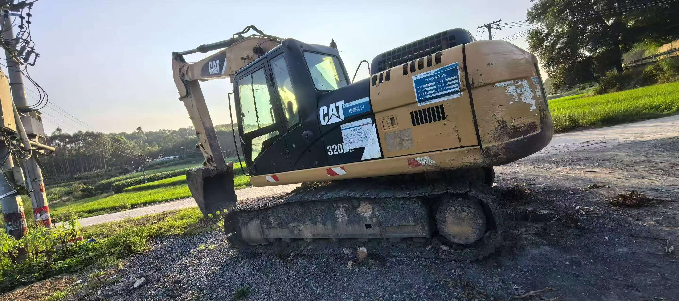 Buy Caterpillar 320D Used Excavator / 2