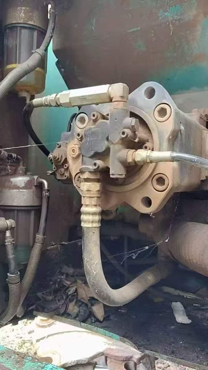 شراء حفارة Kobelco SK210LC-8 مستعملة / 4