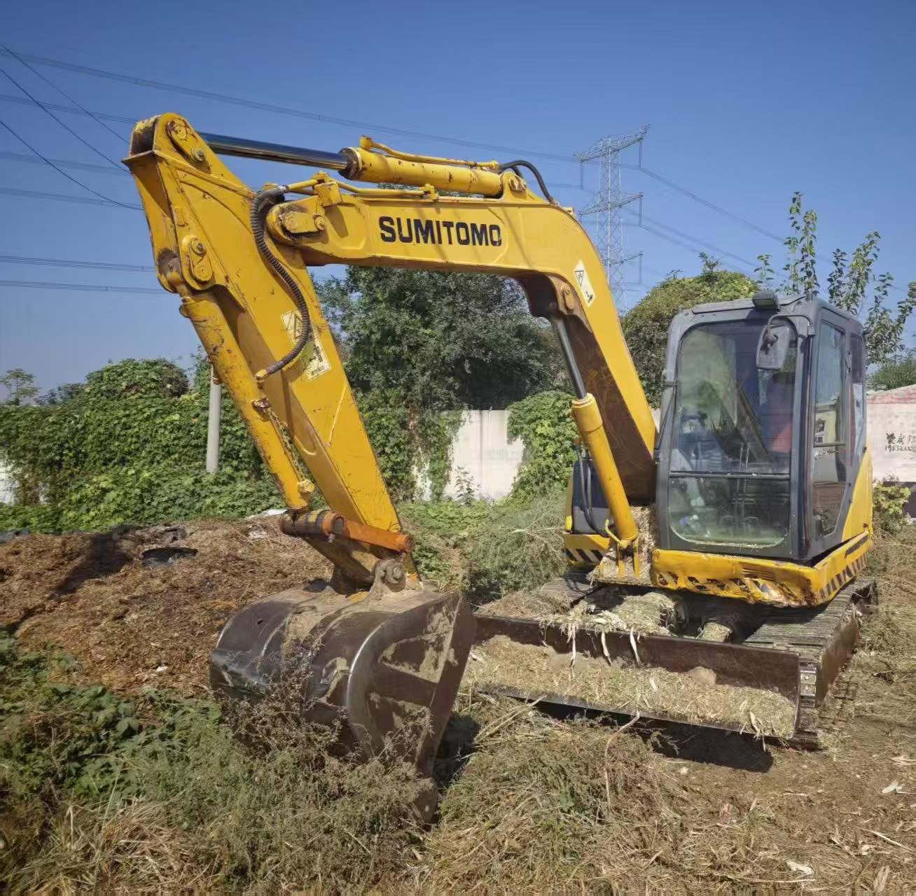 Buy Sumitomo SH80-6 Used Excavator / 3 Buy Sumitomo SH80-6 Used Excavator / 3