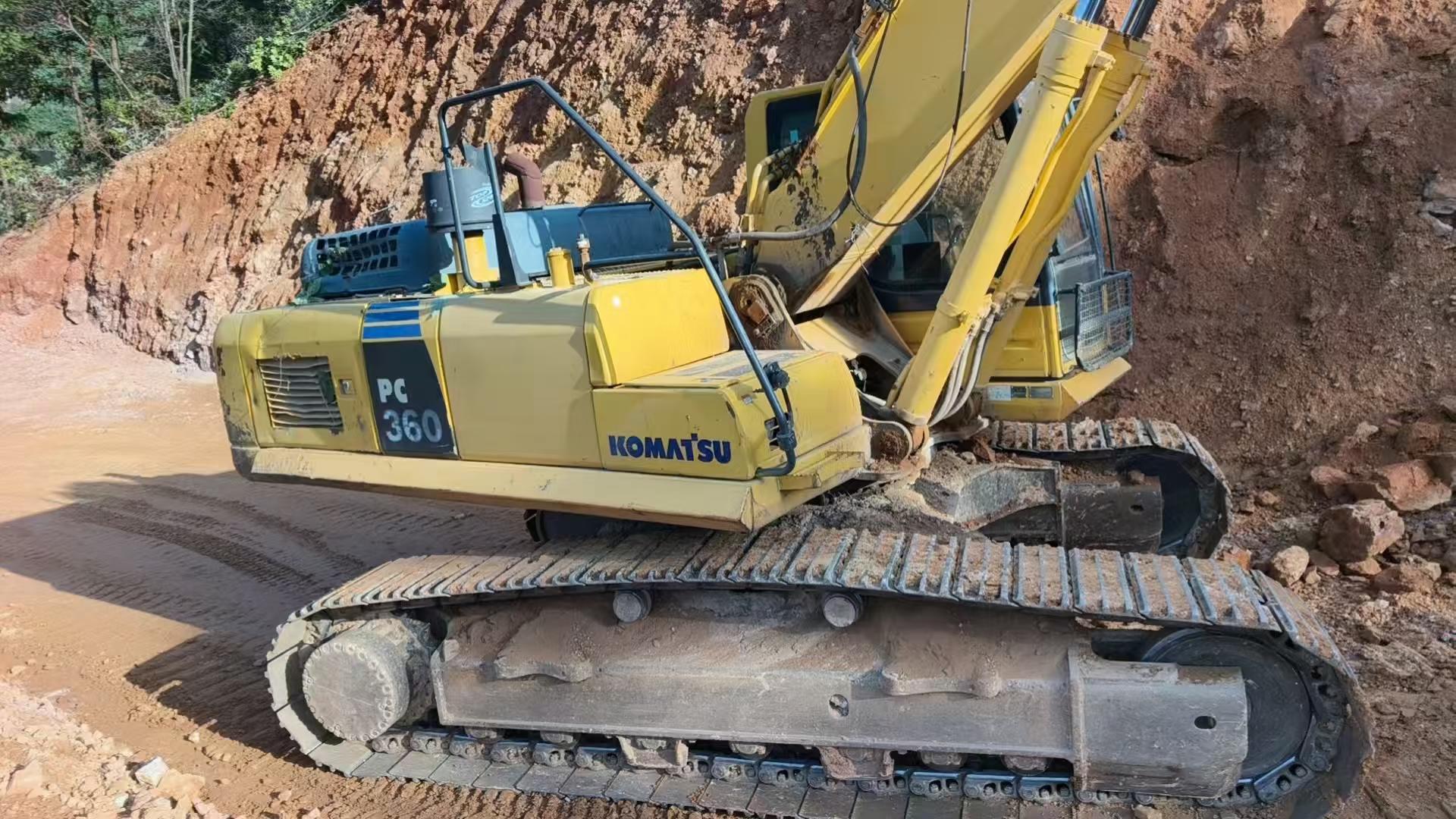 Buy Komatsu PC300-8 Used Excavator / 4