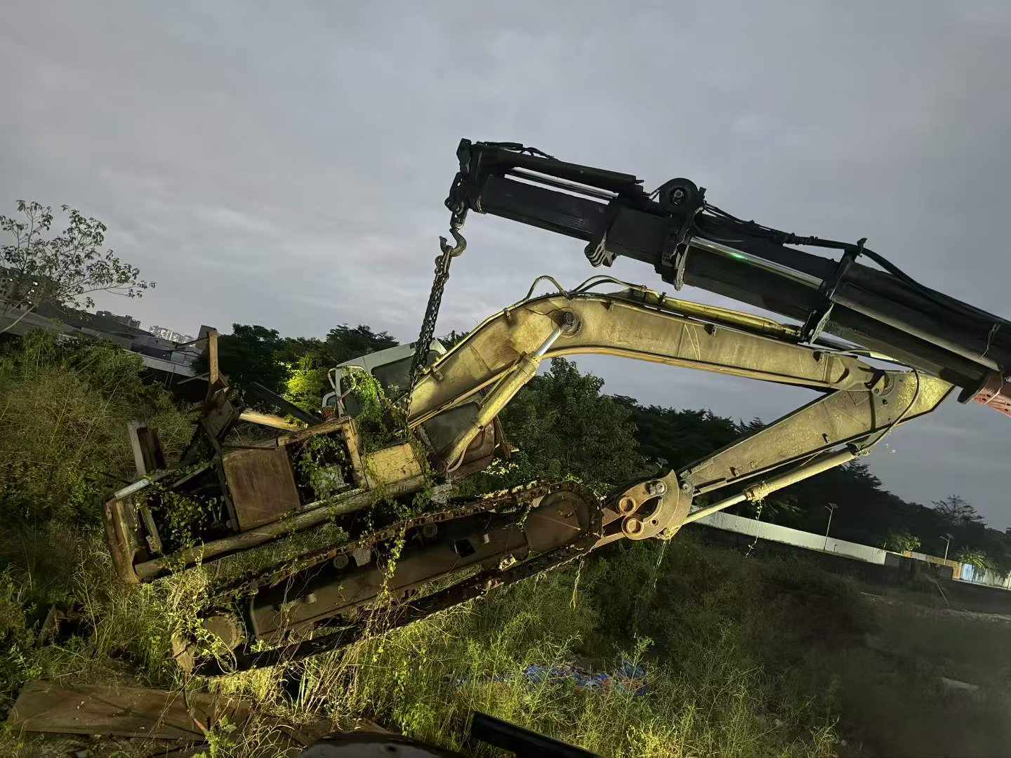 Buy Sumitomo SH200 Used Excavator / 2