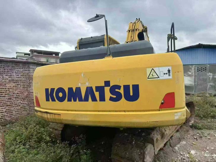 Buy Komatsu PC200 Used Excavator / 1