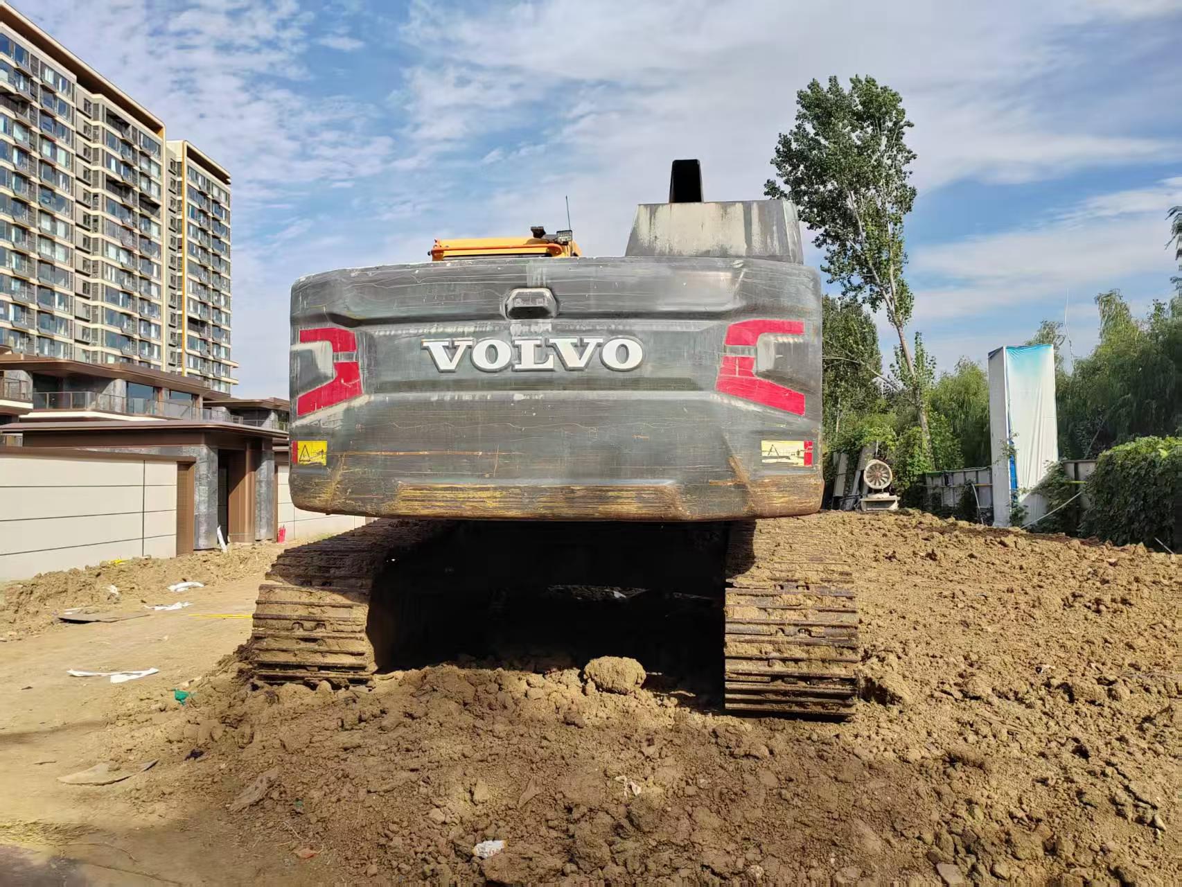 Buy Volvo L220E Used Excavator / 2 Buy Volvo L220E Used Excavator / 2