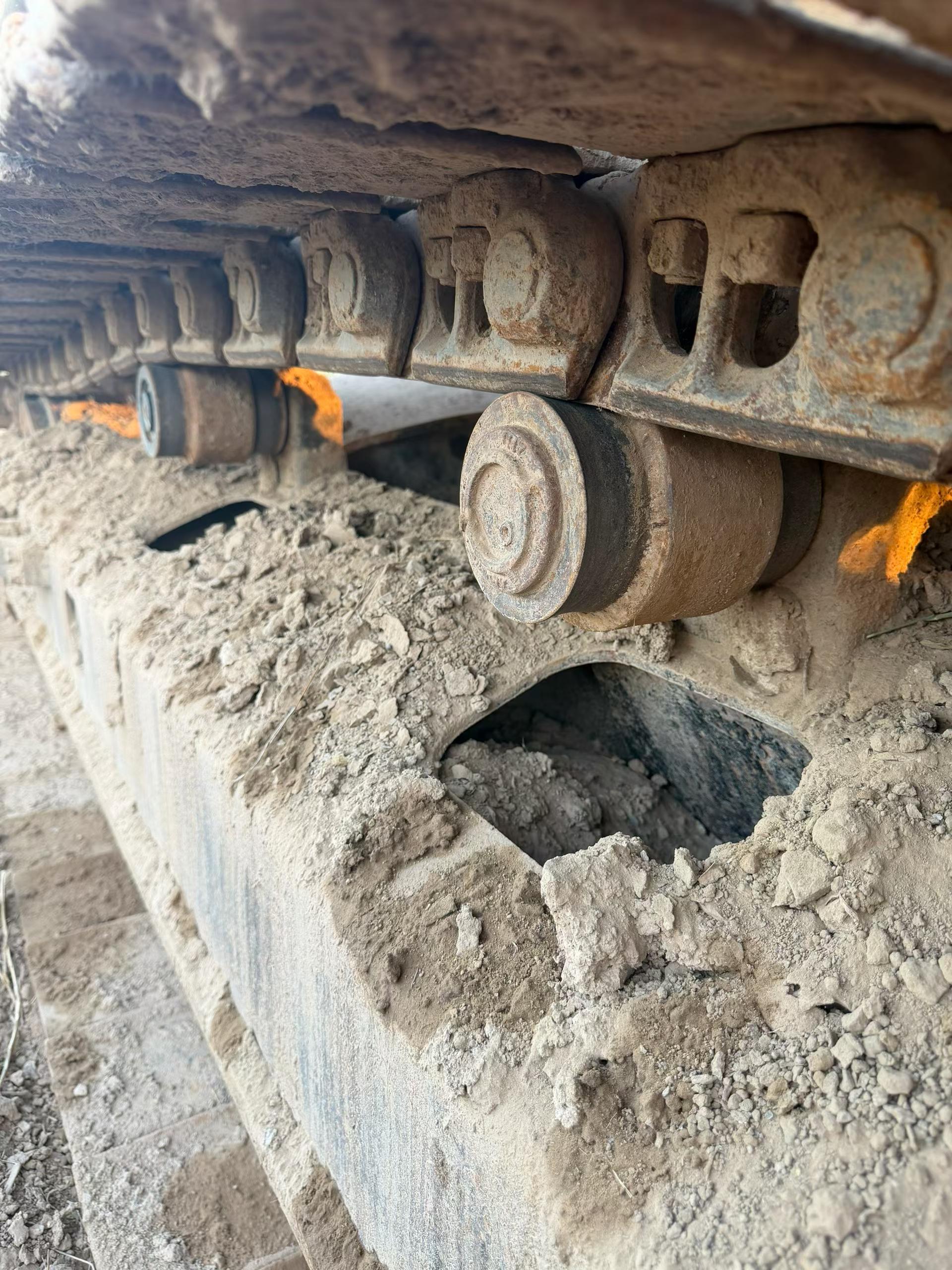 Buy Hitachi ZX240 Used Excavator / 7 Buy Hitachi ZX240 Used Excavator / 7