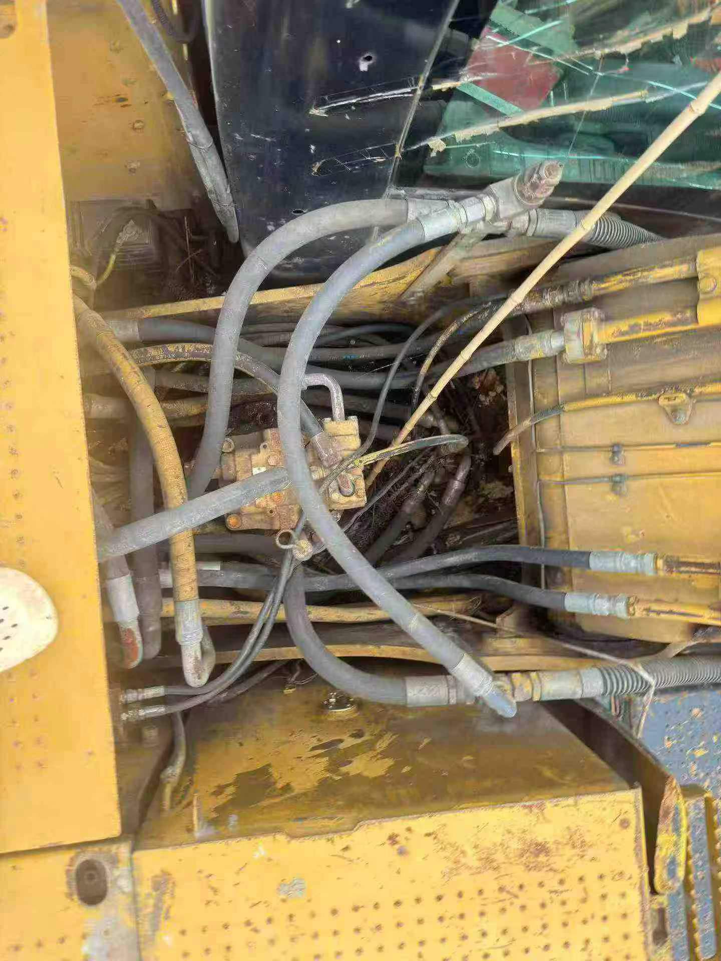 Buy Caterpillar 320D Used Excavator / 5 Buy Caterpillar 320D Used Excavator / 5