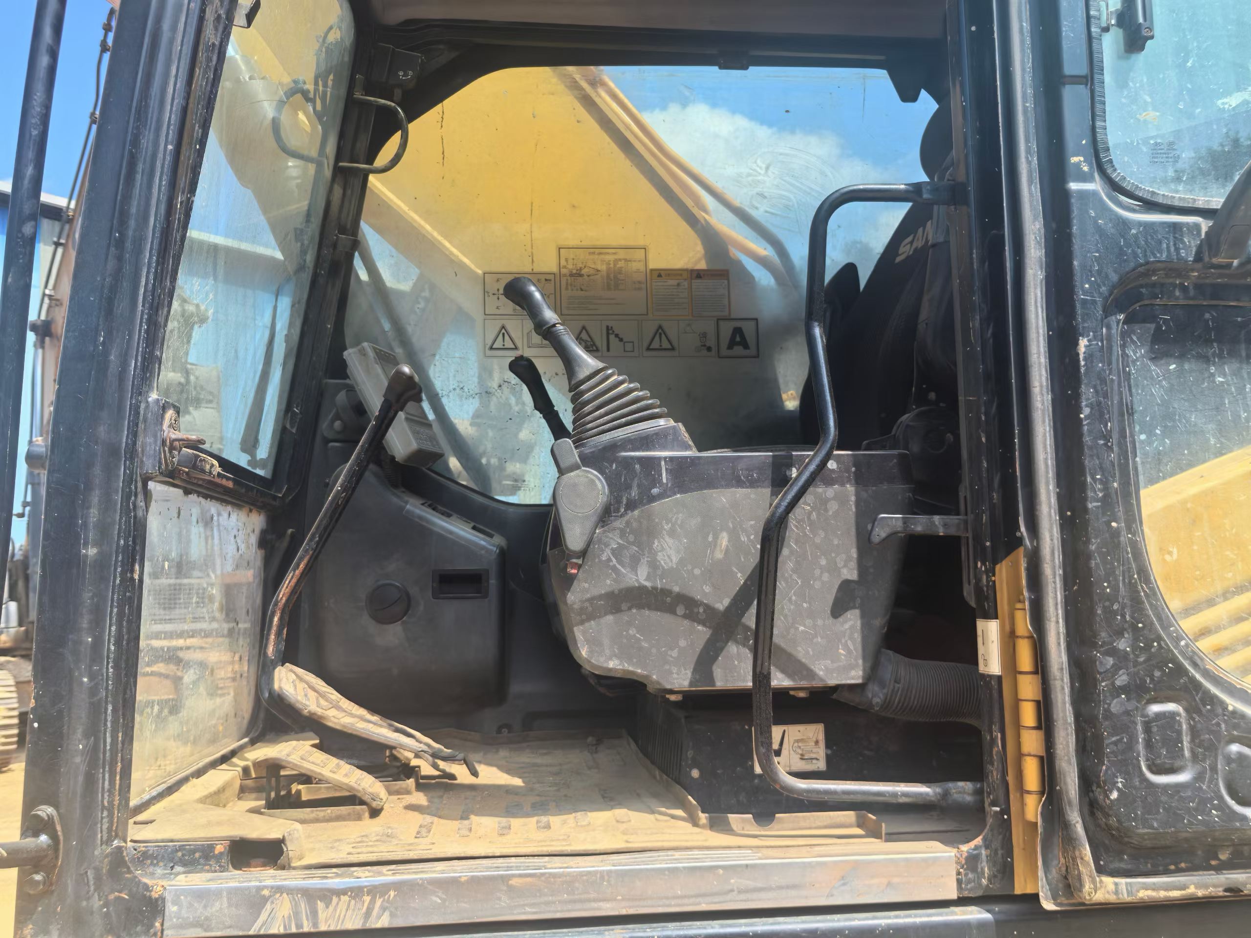 Buy Sany SY215C Used Excavator / 6