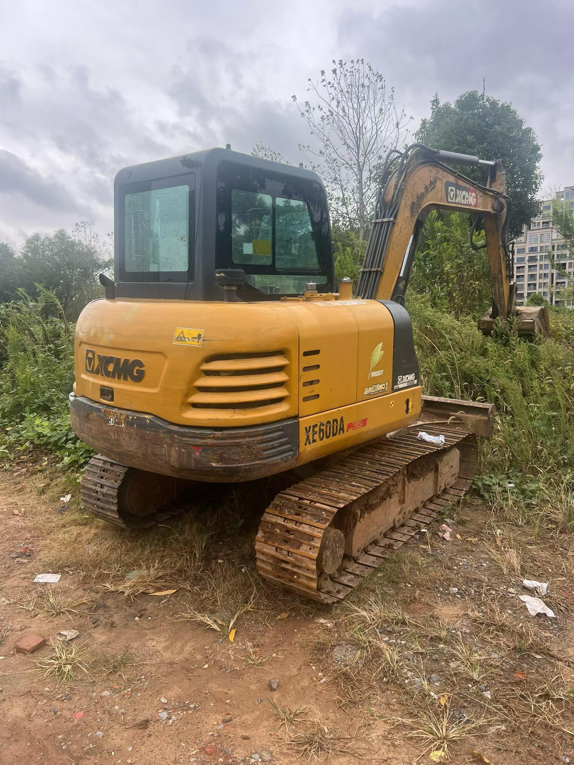 Buy XCMG XE60 Used Excavator / 1