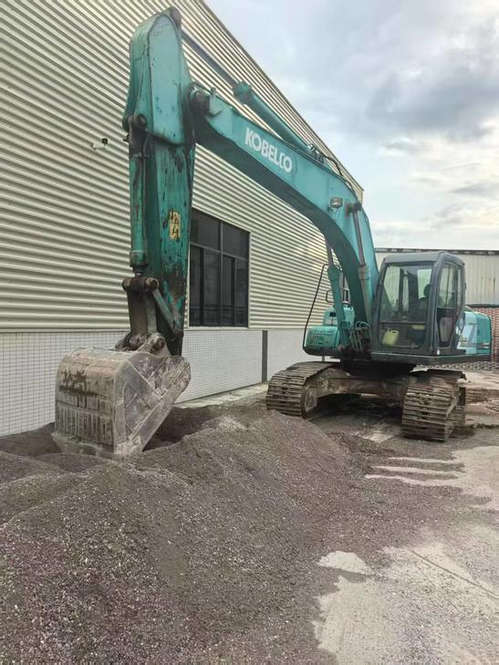Buy Kobelco SK200-9 Used Excavator / 1