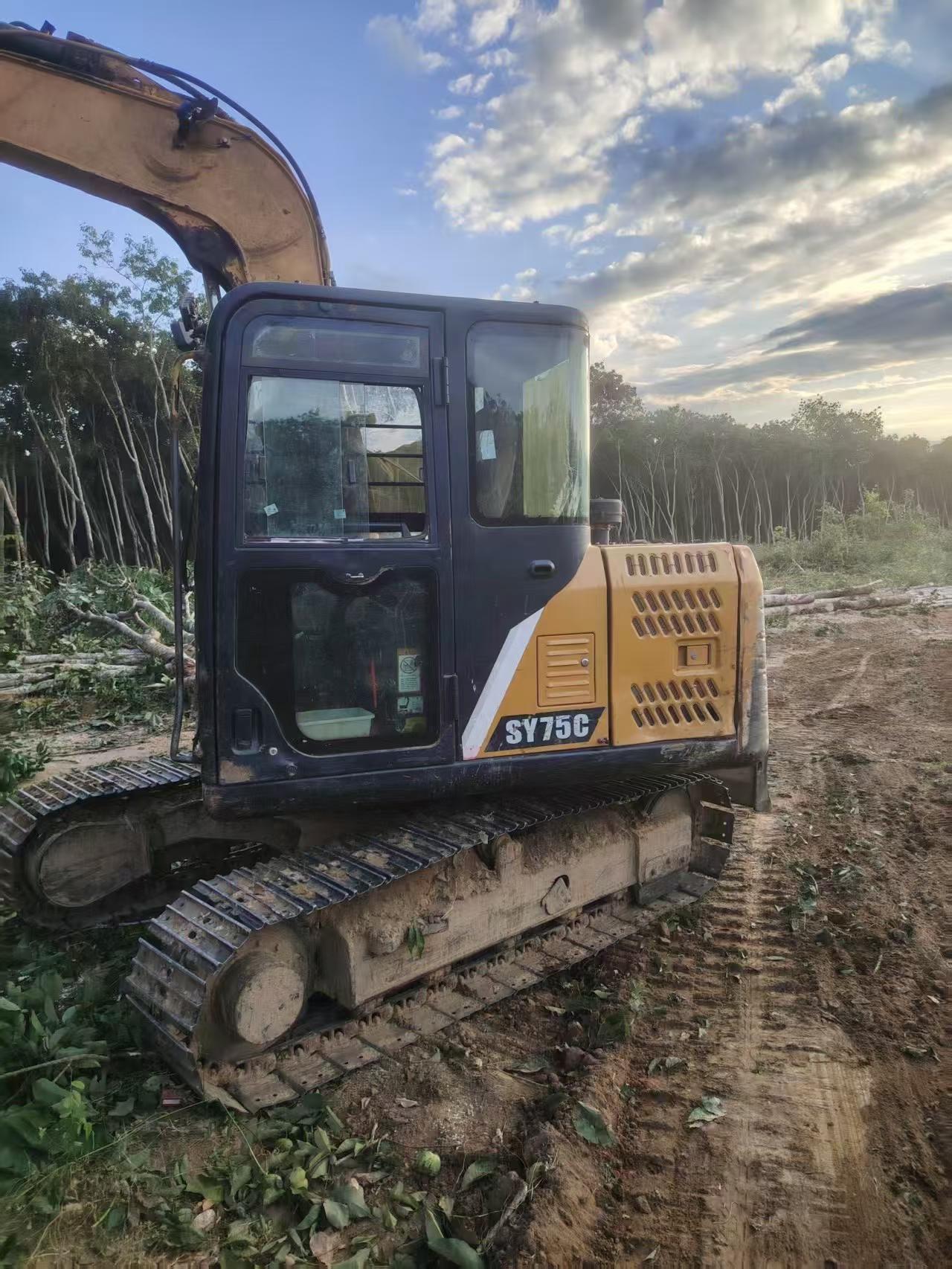 Buy Sany SY75 Used Excavator / 3 Buy Sany SY75 Used Excavator / 3