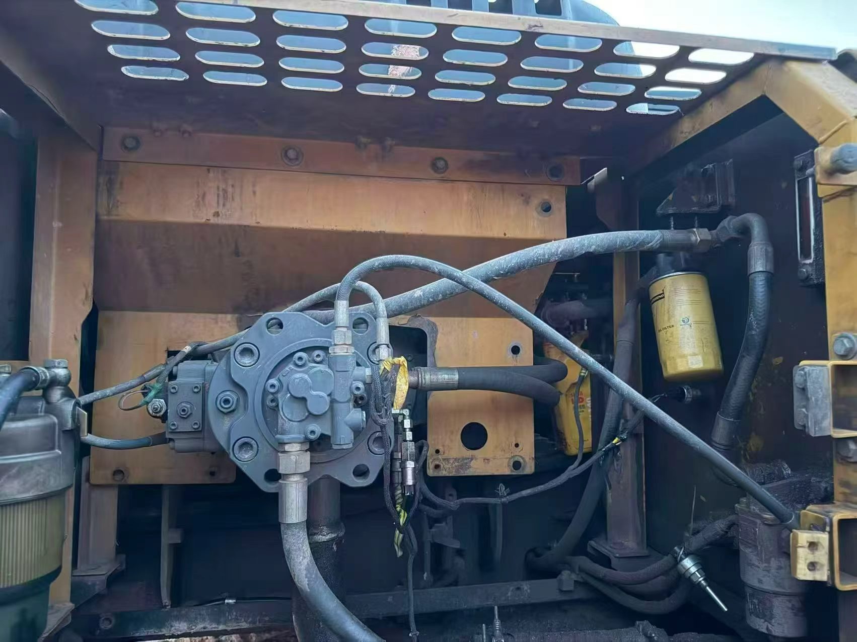 Buy Sany SY265C Used Excavator / 2