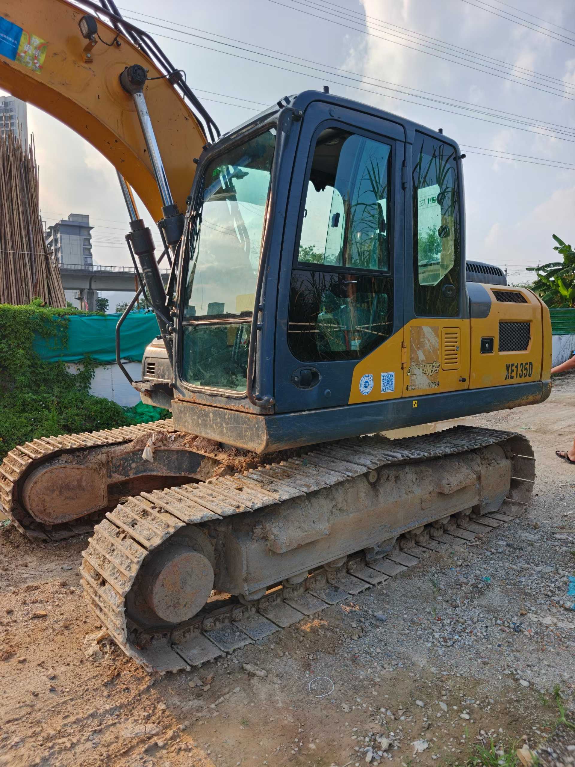 Buy XCMG XE135B Used Excavator / 5 Buy XCMG XE135B Used Excavator / 5