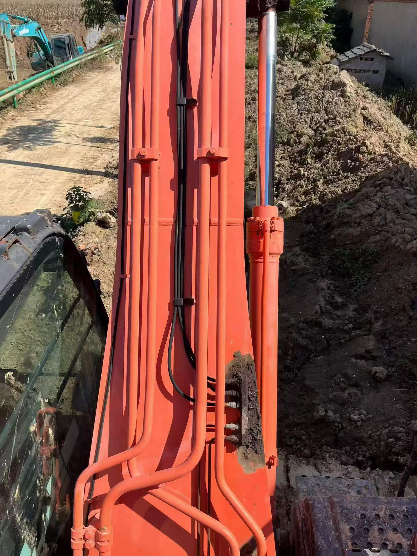 Buy Hitachi EX200-5 Used Excavator / 8