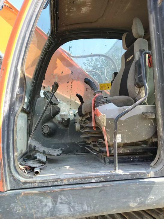 Buy Doosan DH215-9 Used Excavator / 1