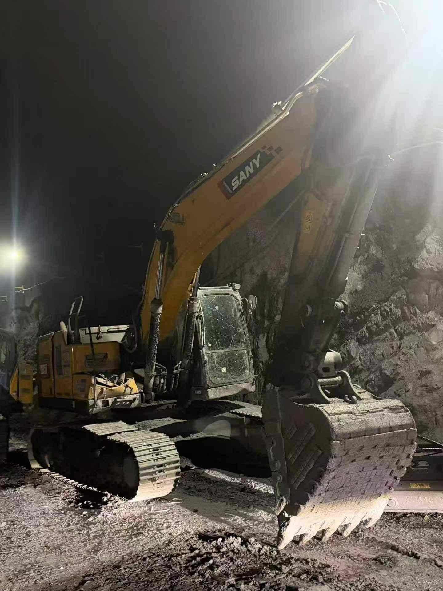 Buy Sany SY235C Used Excavator / 7