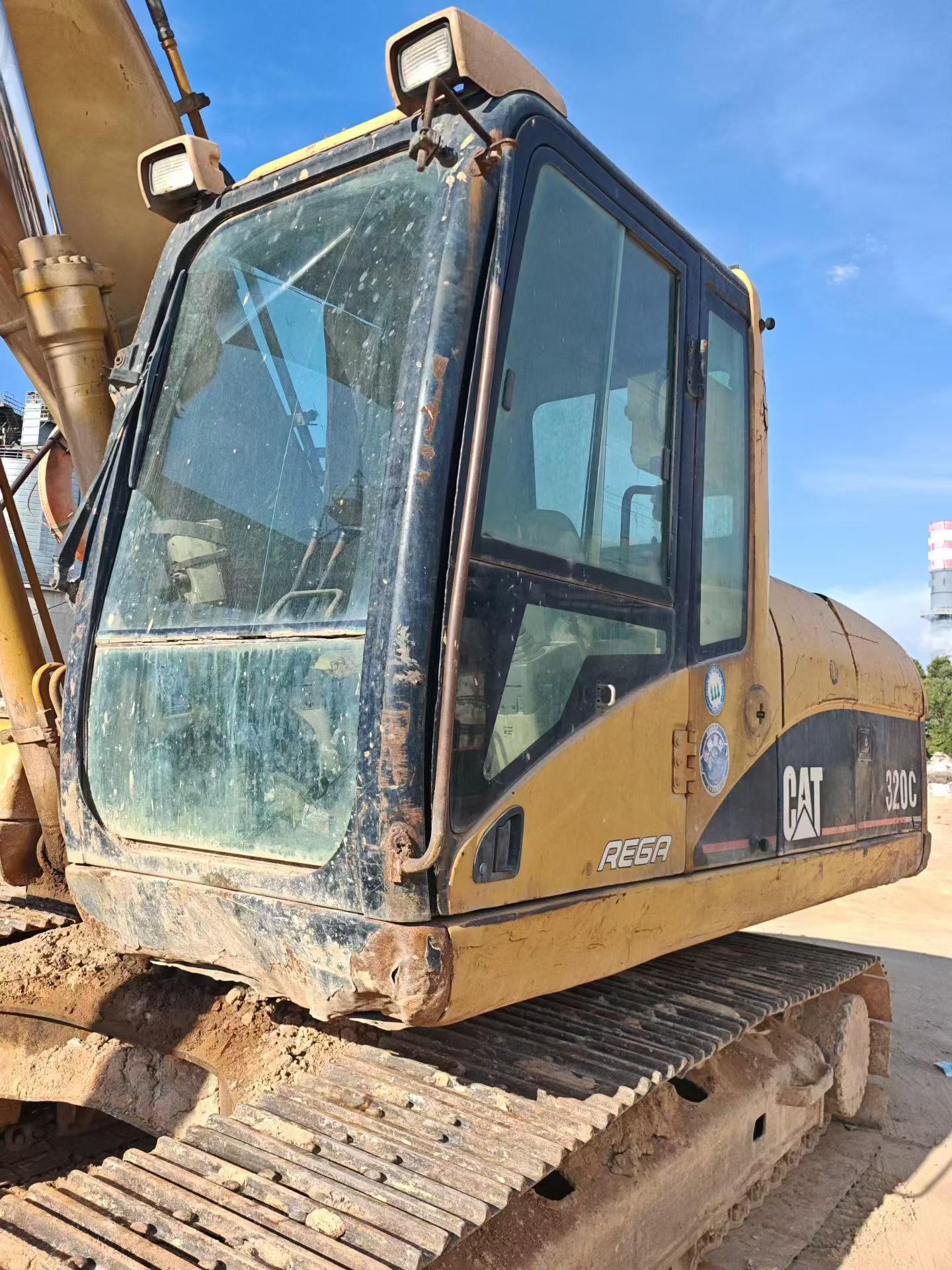 Buy Caterpillar 320C Used Excavator / 2 Buy Caterpillar 320C Used Excavator / 2