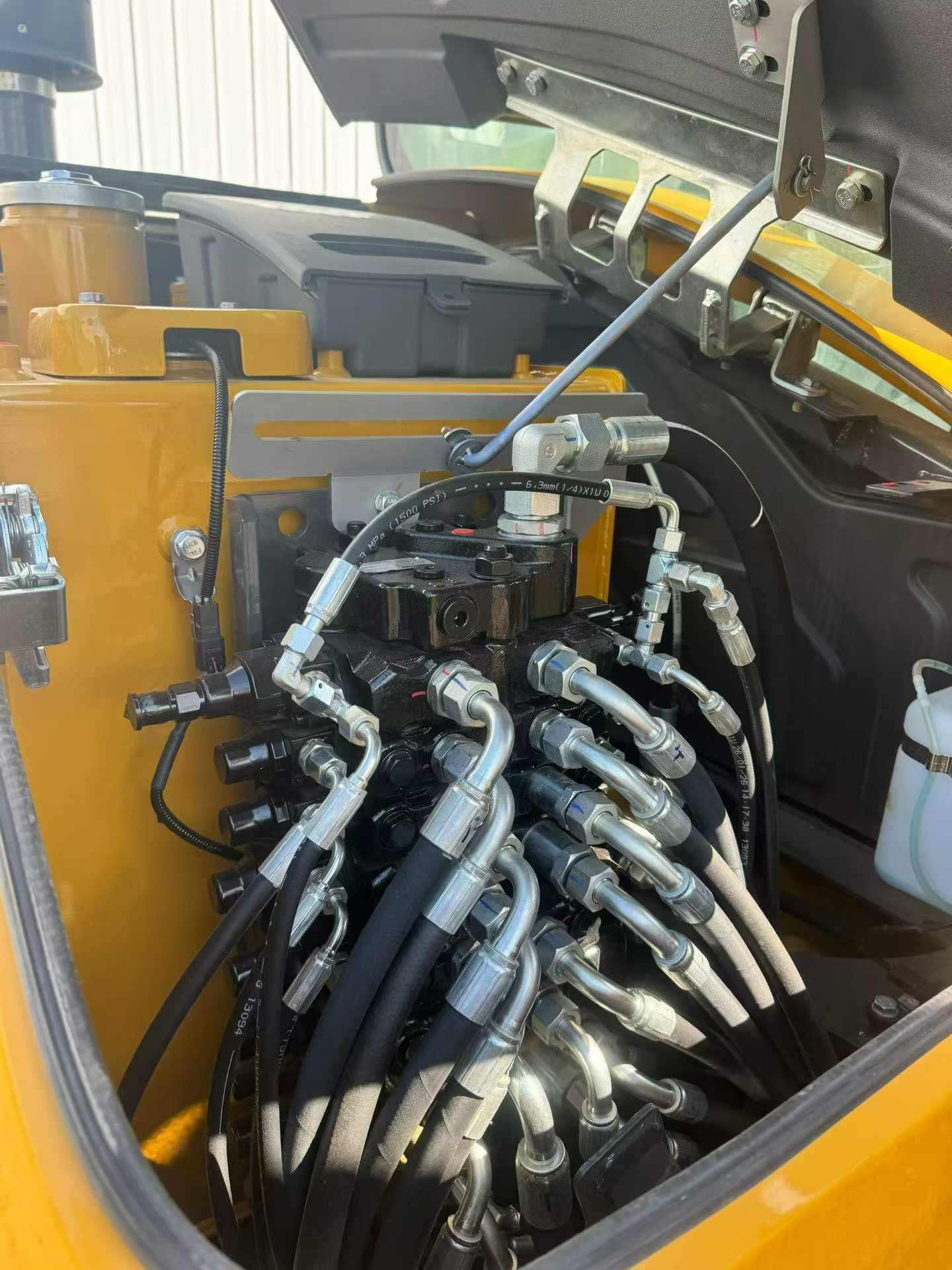 Buy XCMG XE60 Used Excavator / 7