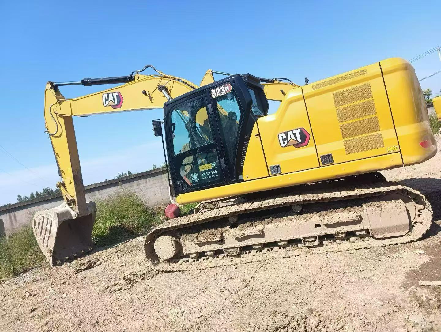 Buy Caterpillar 323 Used Excavator / 1