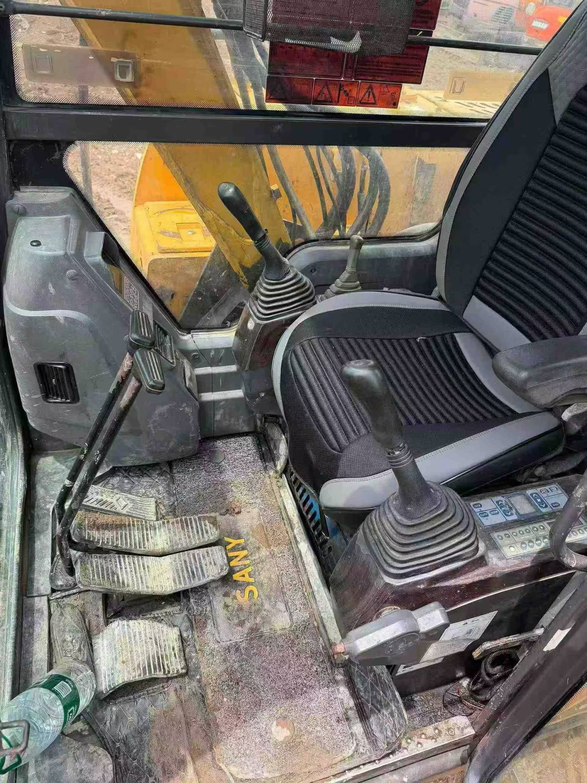 Buy Sany SY65C Used Excavator / 4 Buy Sany SY65C Used Excavator / 4