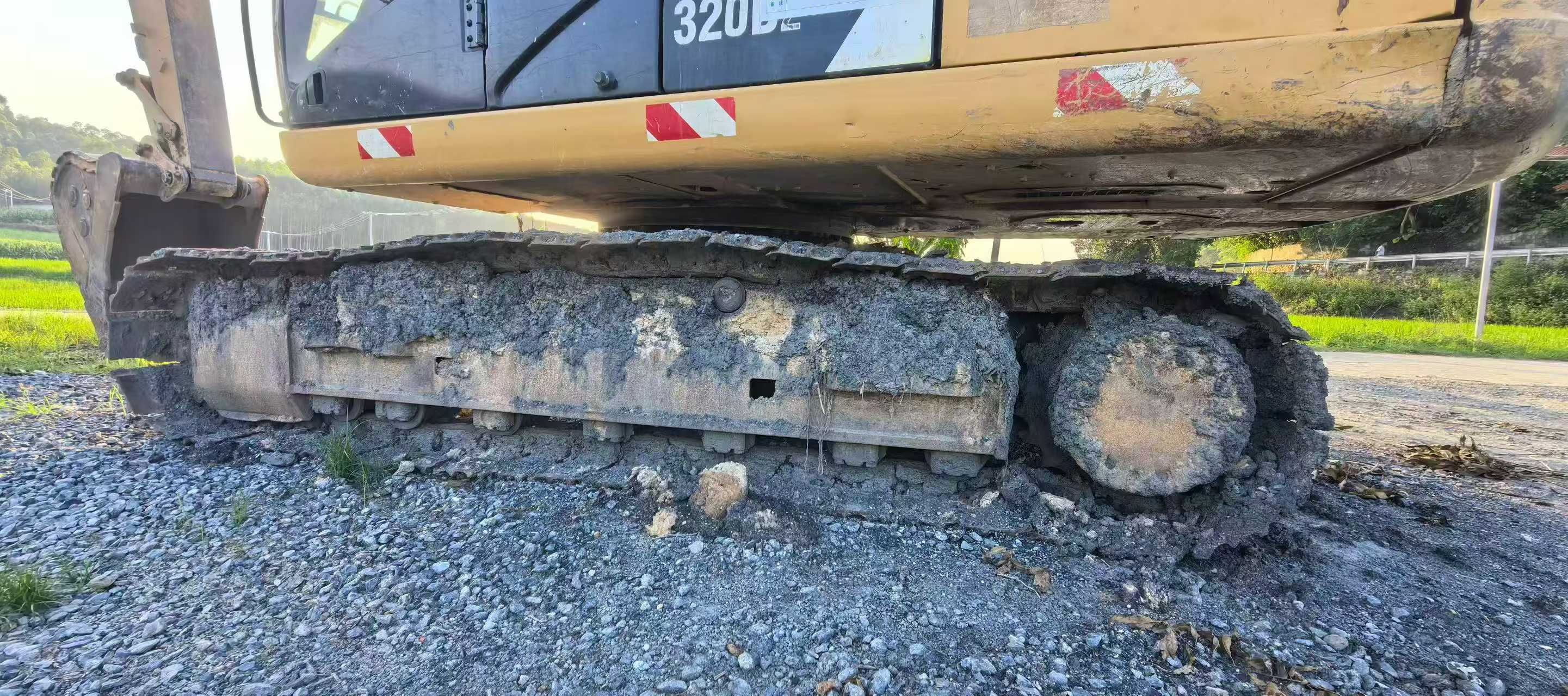 Buy Caterpillar 320D Used Excavator / 4