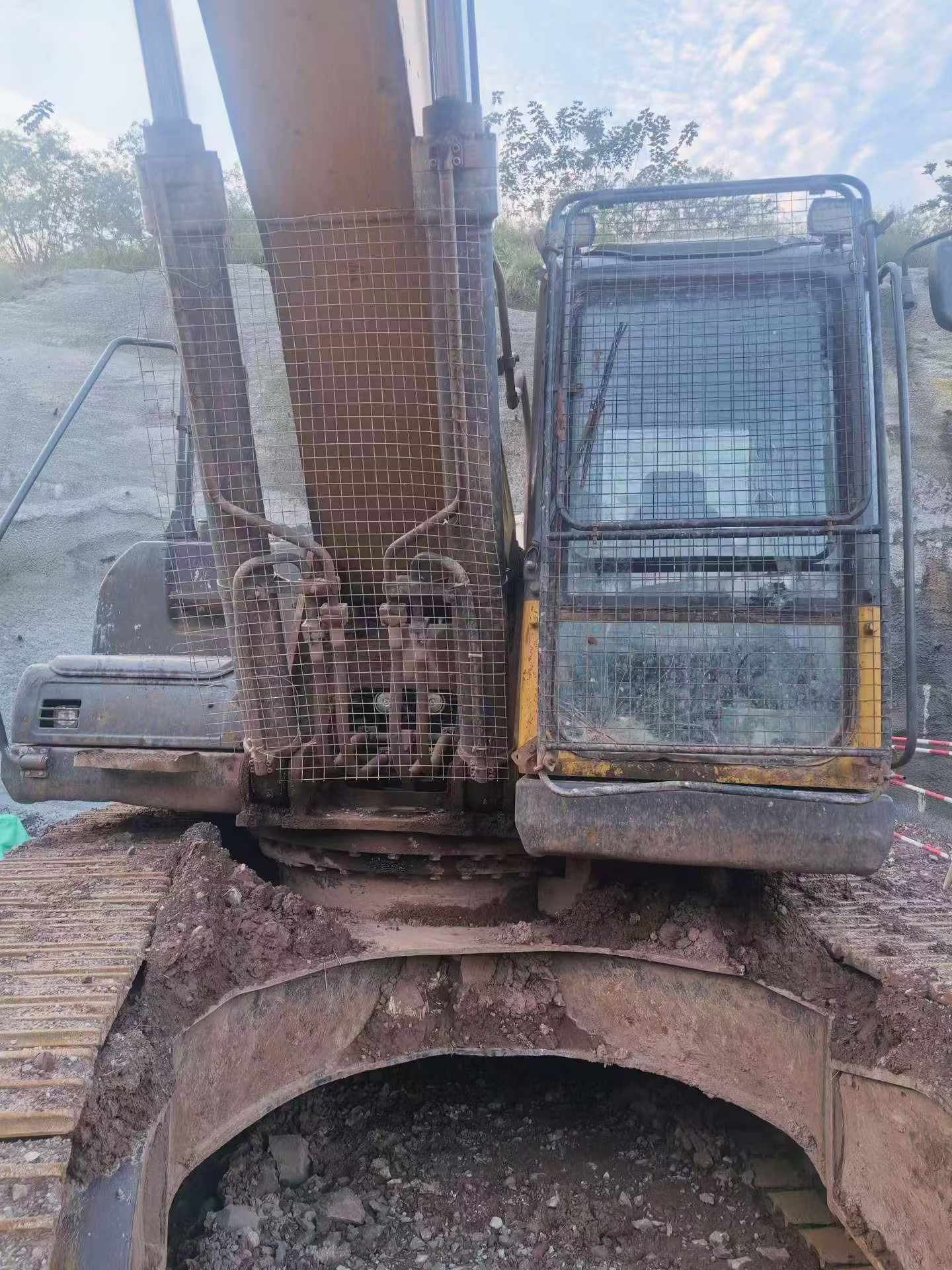 Buy XCMG XE370 Used Excavator / 2 Buy XCMG XE370 Used Excavator / 2