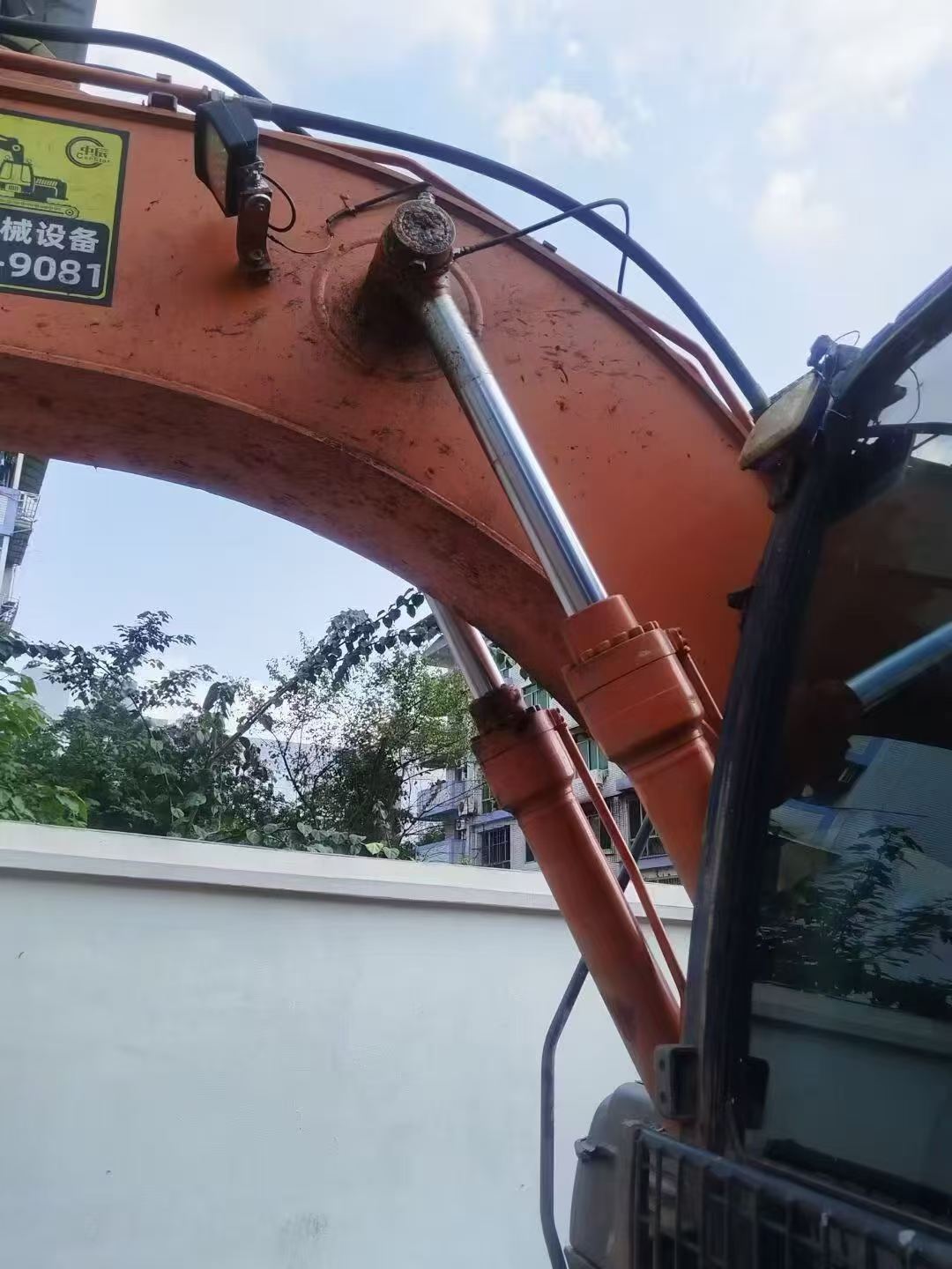 Buy Hitachi Used Excavator / 3