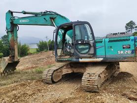 Buy Kobelco SK200-2 Used Excavator / 5 Buy Kobelco SK200-2 Used Excavator / 5