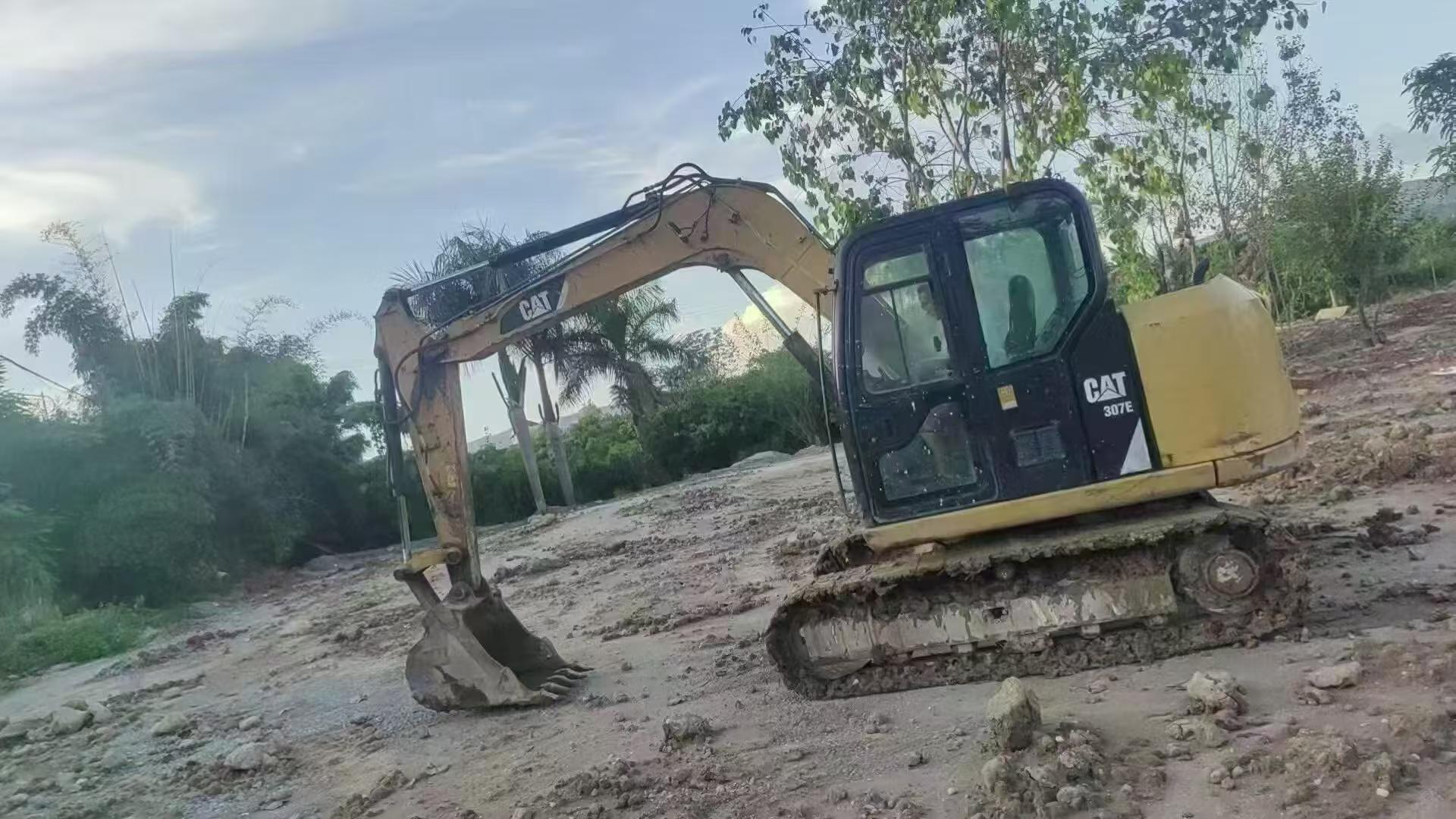 Buy Caterpillar 307B Used Excavator / 4
