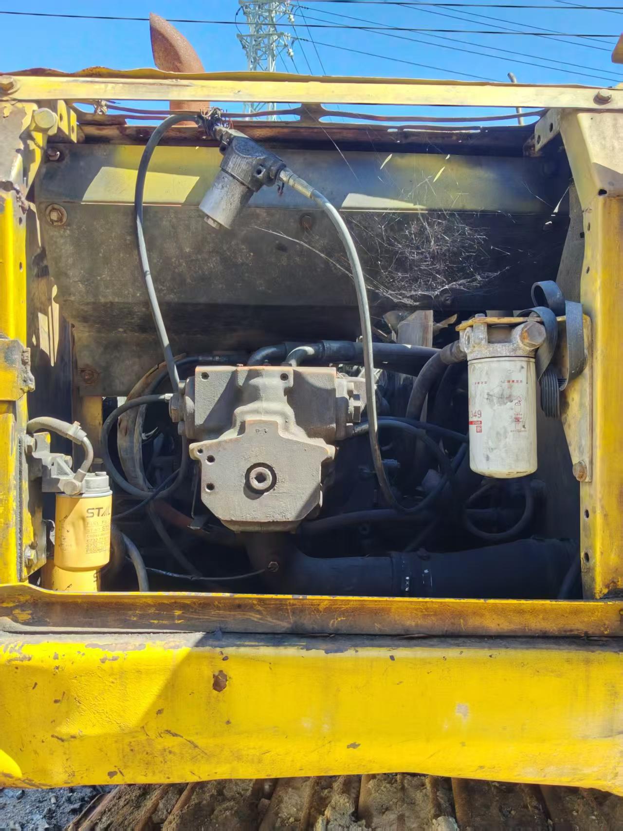 Buy Komatsu PC220 Used Excavator / 3