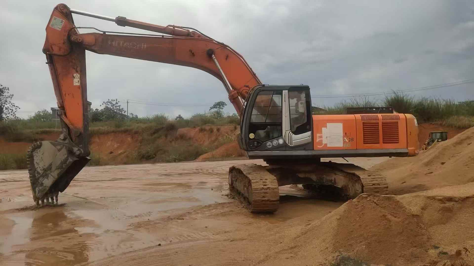 Buy Hitachi EX360-5 Used Excavator / 2
