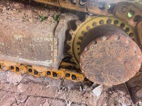 Buy Kobelco SK200-2 Used Excavator / 3 Buy Kobelco SK200-2 Used Excavator / 3