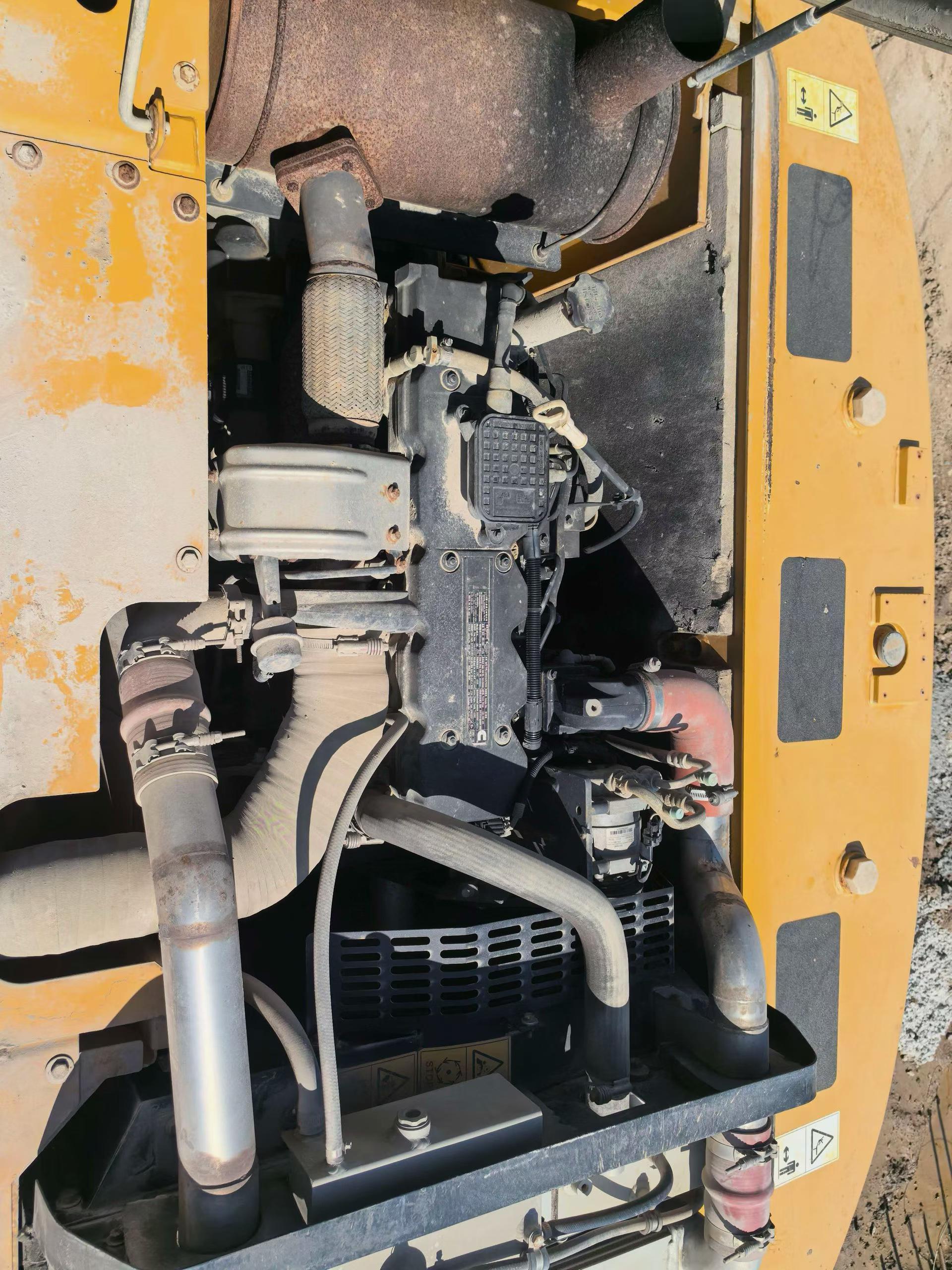 Buy XCMG XE200DA Used Excavator / 4