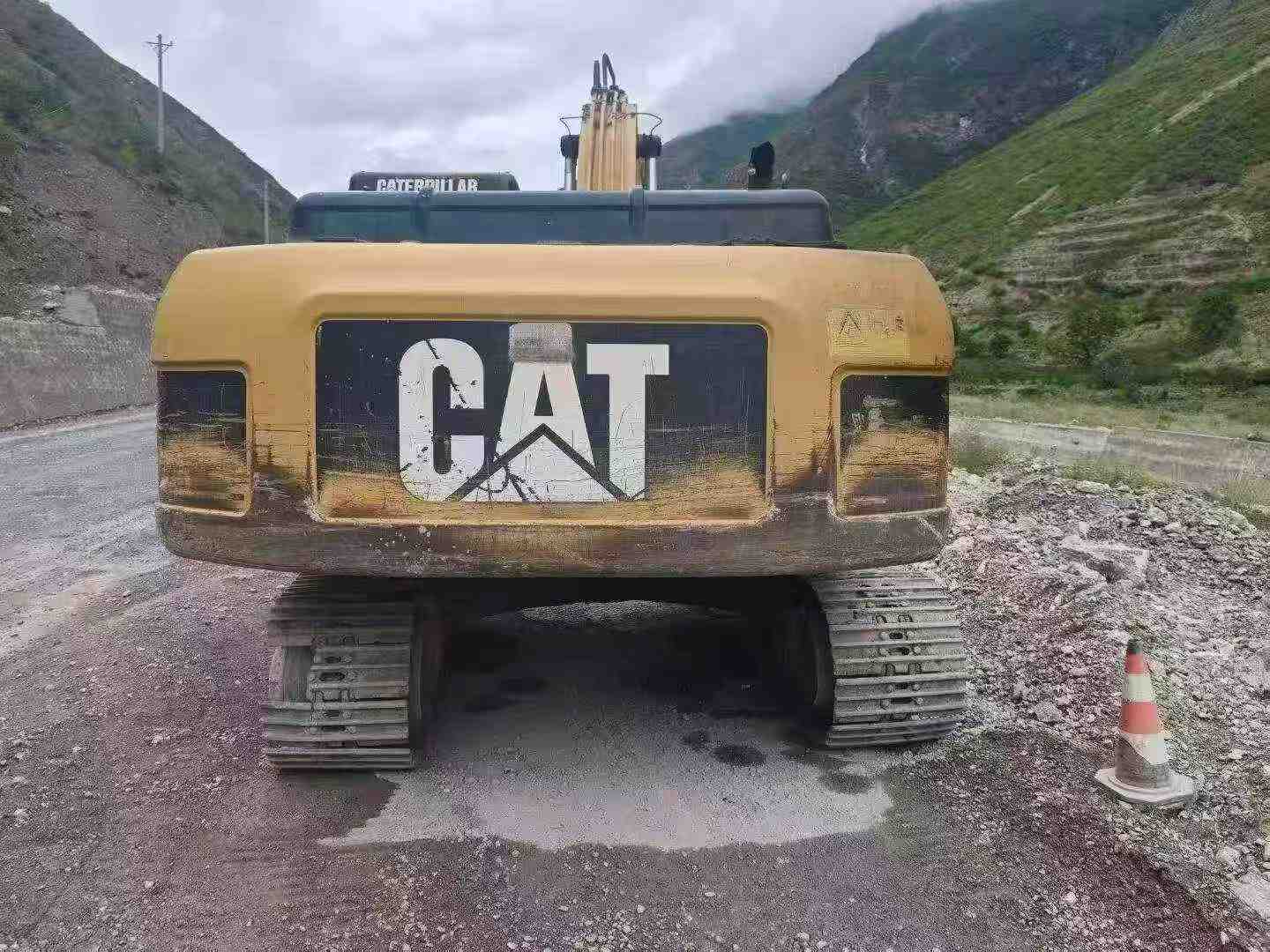 Buy Caterpillar 324D Used Excavator / 3