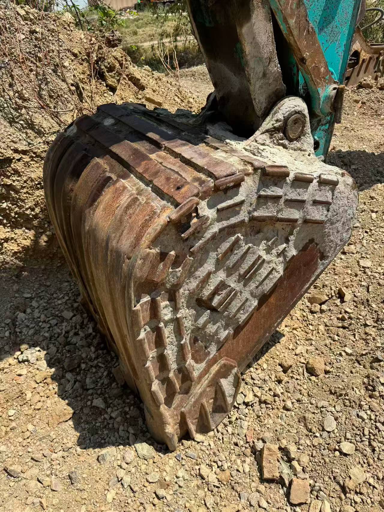 Buy Kobelco SK250 Used Excavator / 3 Buy Kobelco SK250 Used Excavator / 3