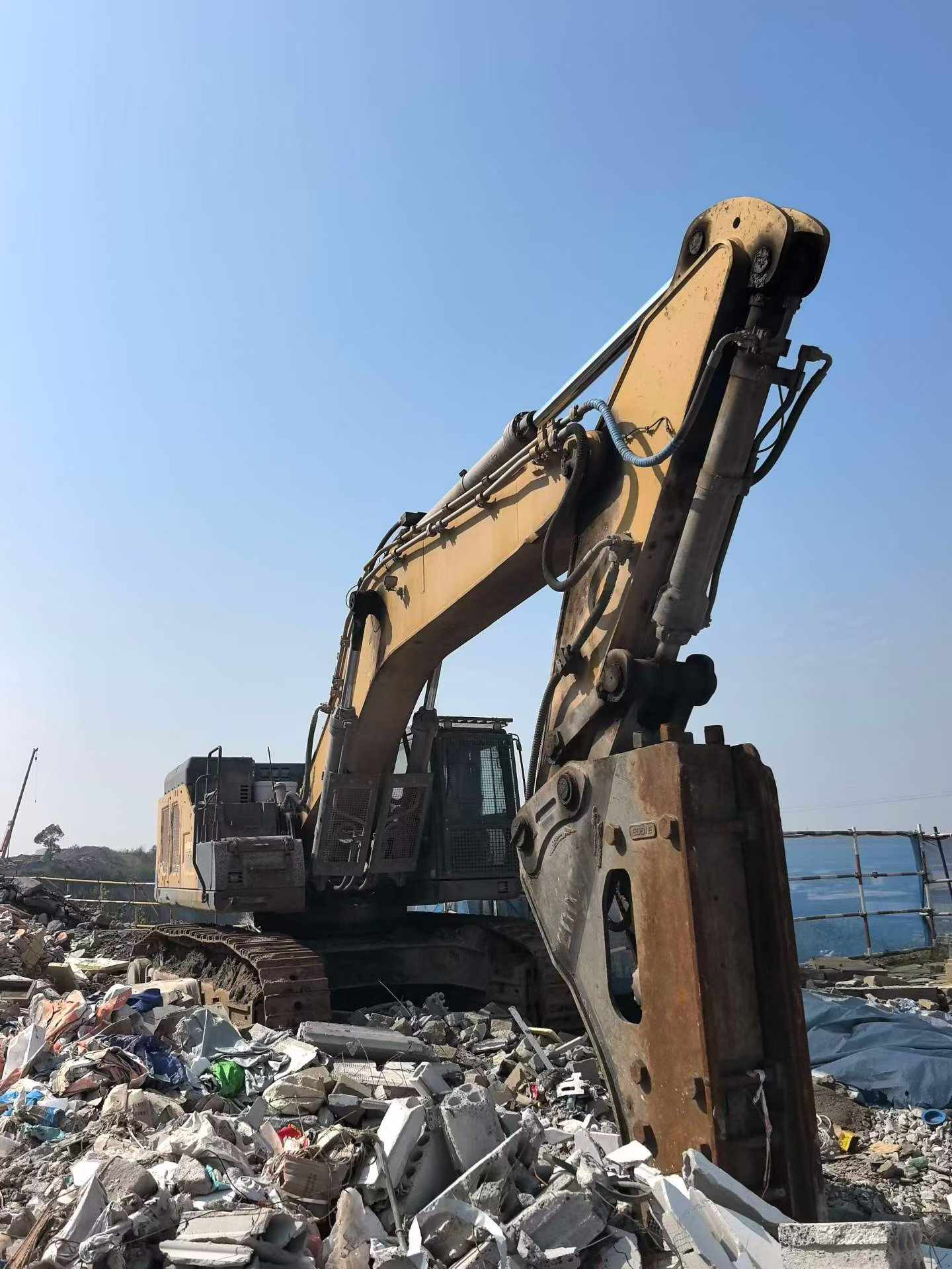Buy XCMG XE650DP Used Excavator / 2 Buy XCMG XE650DP Used Excavator / 2