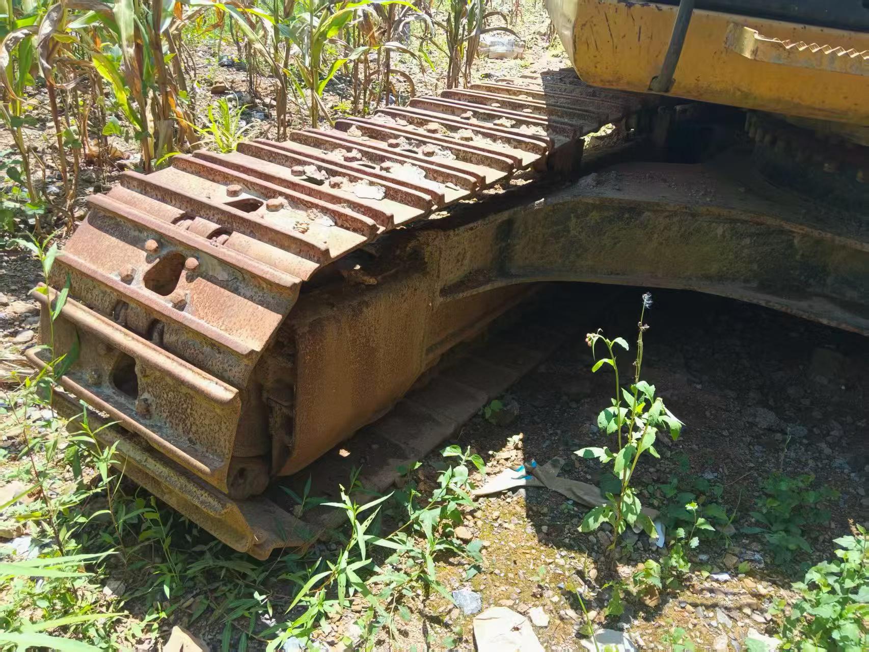 شراء حفارة Caterpillar 323D2L مستعملة / 3
