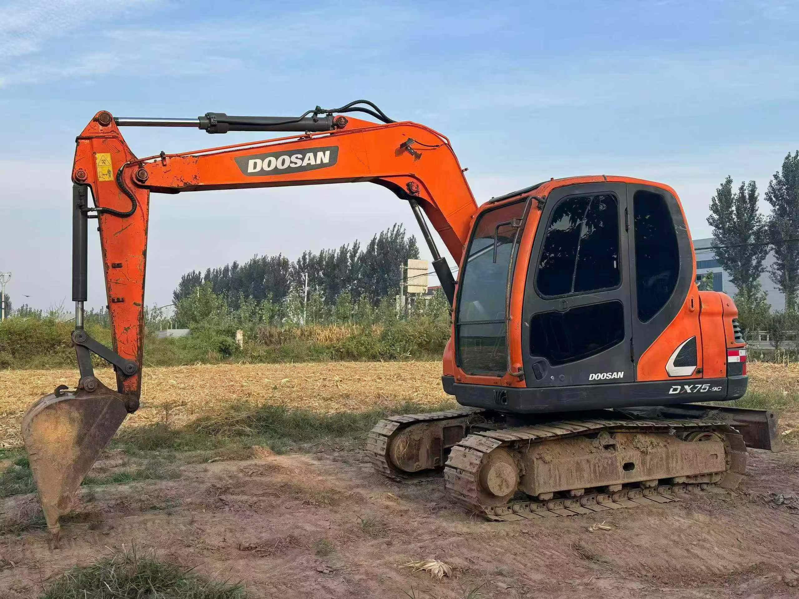 Buy Doosan DX75-9C Used Excavator / 4