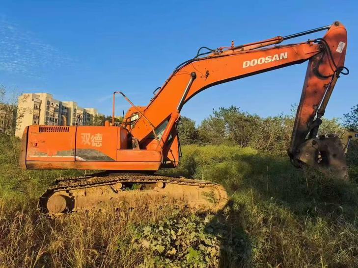 Buy Doosan DH225-7 Used Excavator / 1