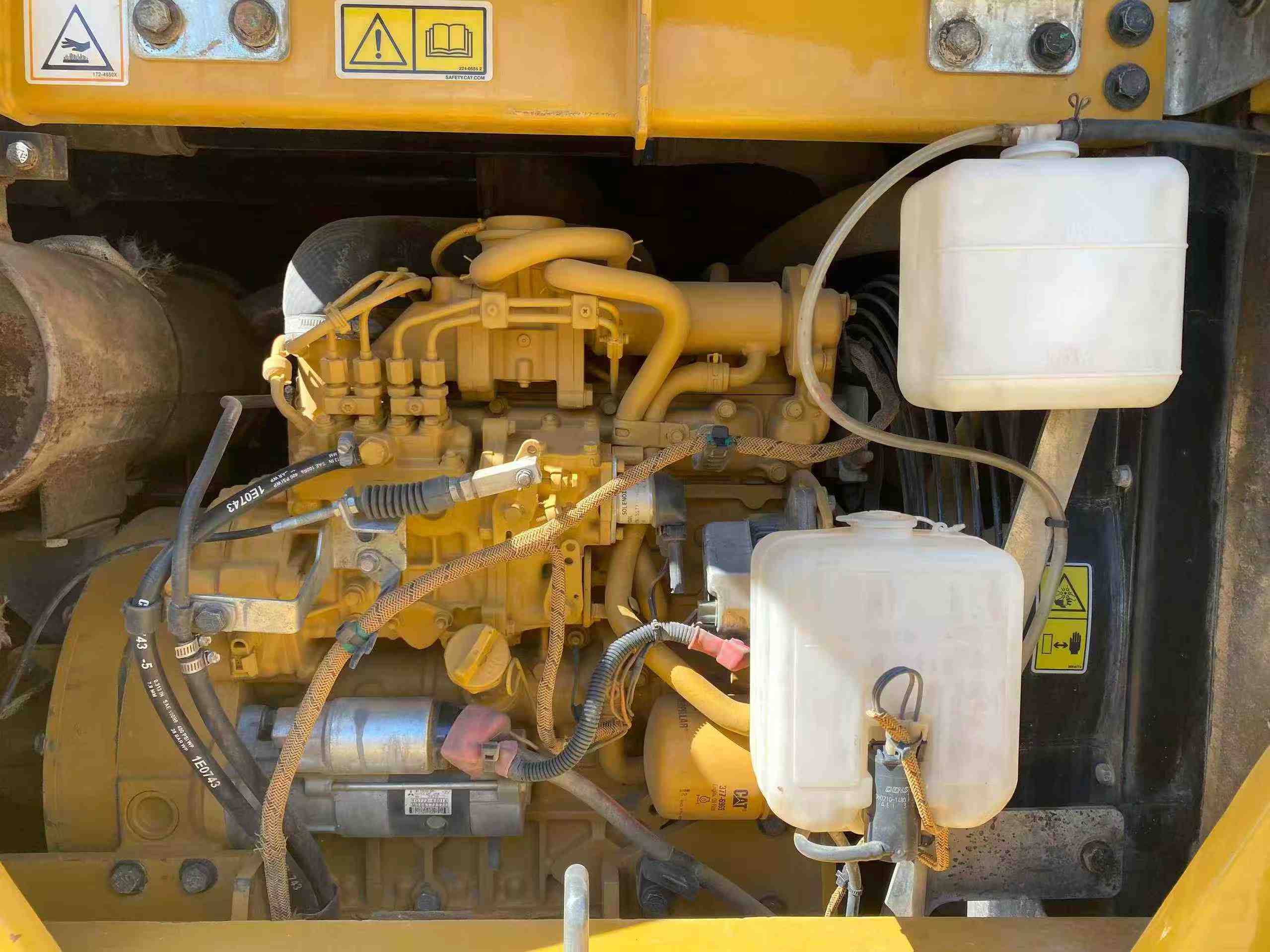 شراء حفارة Caterpillar 307B مستعملة / 5