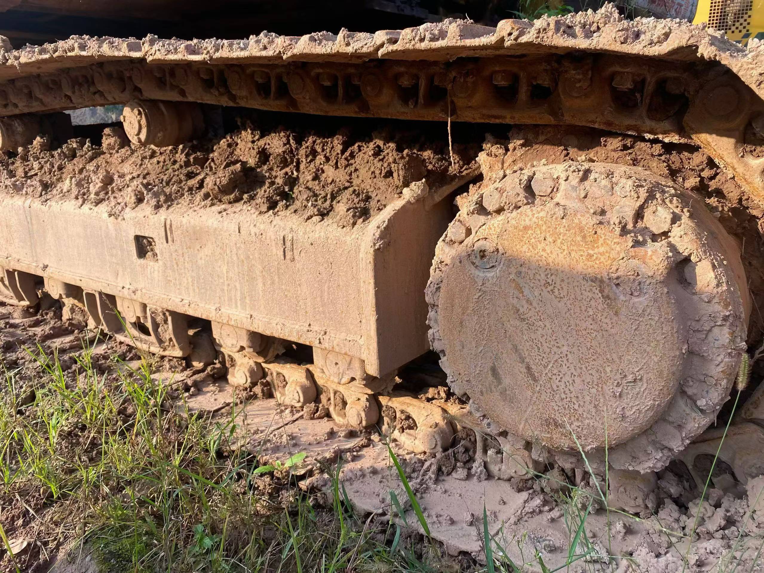 شراء حفارة Caterpillar 324D مستعملة / 8