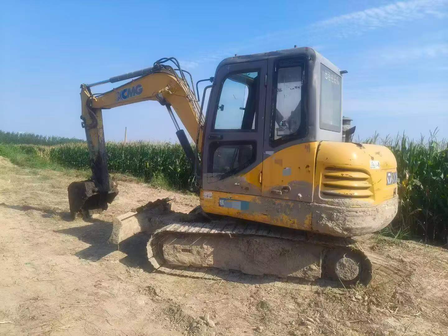 Buy XCMG XE60 Used Excavator / 2 Buy XCMG XE60 Used Excavator / 2