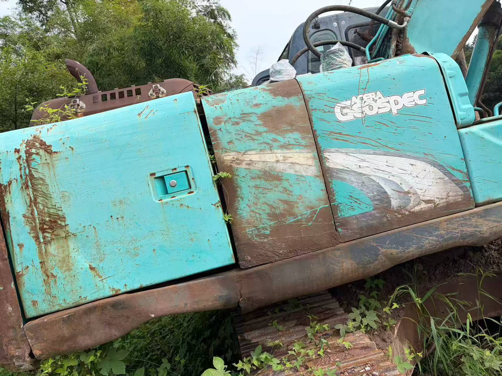Buy Kobelco SK200-8 Used Excavator / 4